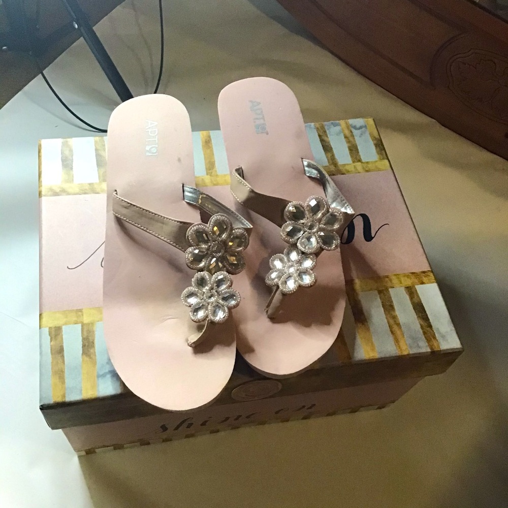 Apt. 9 Pink Slip on Sandals 10M